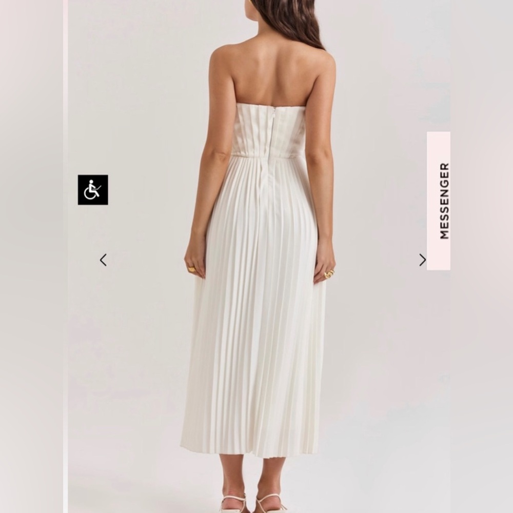 HOUSE OF CB 'Amorata' Ivory Pleated Maxi Dress XS Plus Cup - Picture 2 of 11